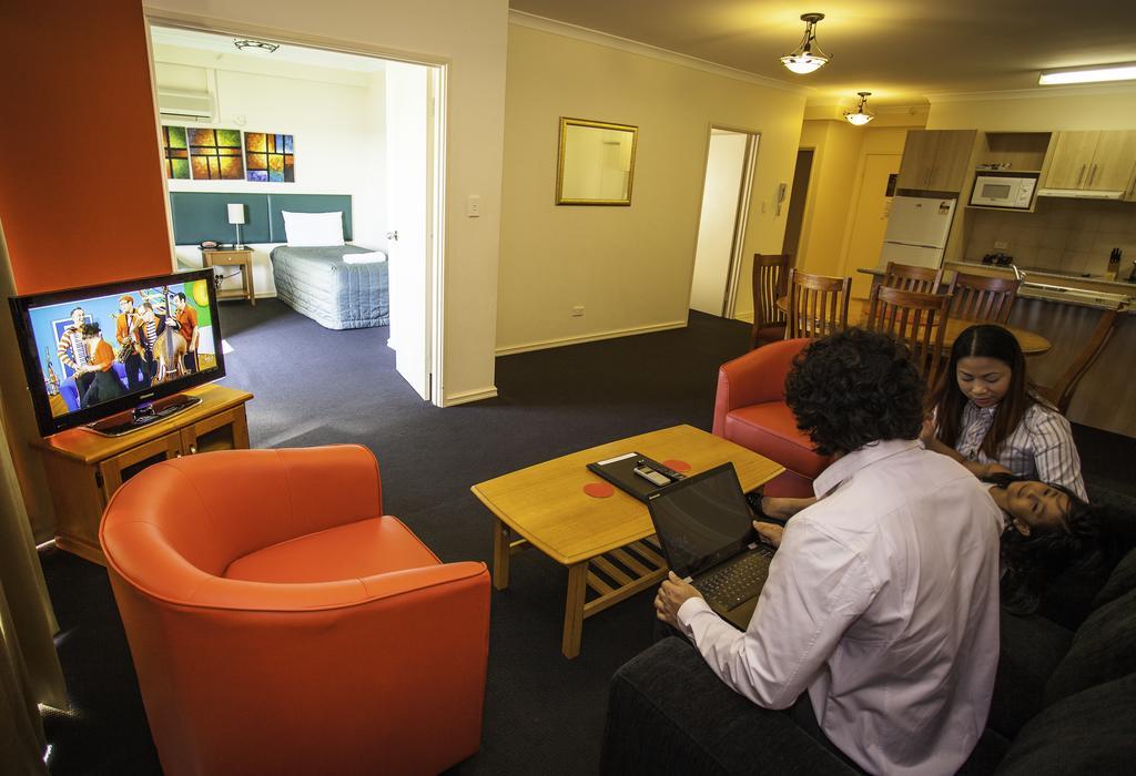 Alderney On Hay - Managed By Starwest Hotel & Apartments East Perth Экстерьер фото